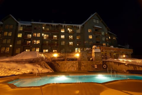 Patio, Night, Winter, Hot Spring Bath, Ski School, Skiing, Hiking, Cycling, Evening entertainment, On site, Swimming pool