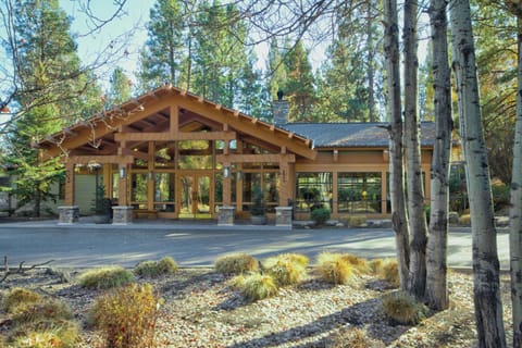Seventh Mountain Resort Hotel in Deschutes River Woods