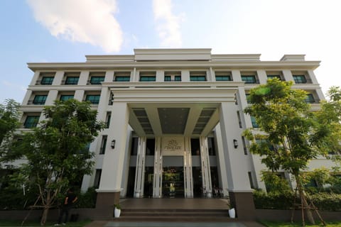 Property building, Facade/entrance