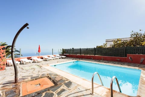 Balcony/Terrace, Sea view, Swimming pool