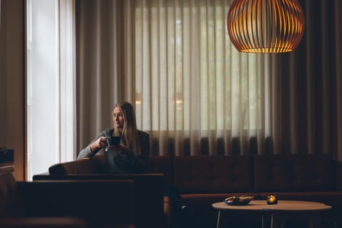 Property building, Restaurant/places to eat, Breakfast