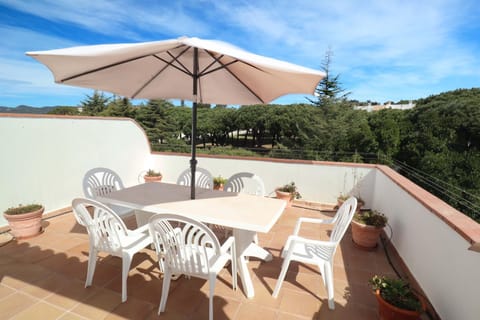 Jardins de S'agaro per 6 pax, piscina comunitaria y parking E32235 Condominio in S'Agaró