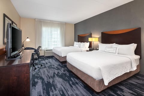 Fairfield Inn & Suites by Marriott Toronto Mississauga Hotel in Brampton