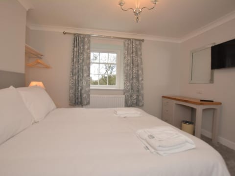 Pengarreg Fawr Farm Stay in Wales