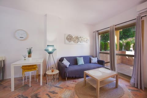Varios apartamentos Romana Playa Elviria Condo in Marbella