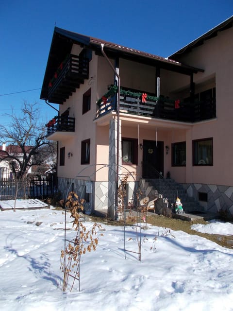 Property building, Winter