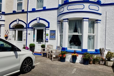 Chilterns Guest House Bed and Breakfast in Llandudno