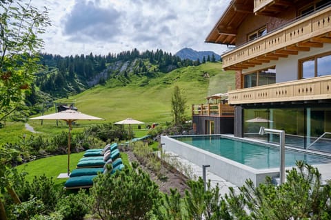 Garden view, Swimming pool, sunbed