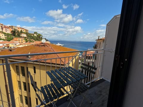 View (from property/room), Balcony/Terrace, Sea view