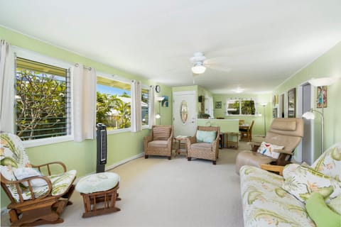 Private Beachlane House with 2 bedrooms AC Maison in Kailua
