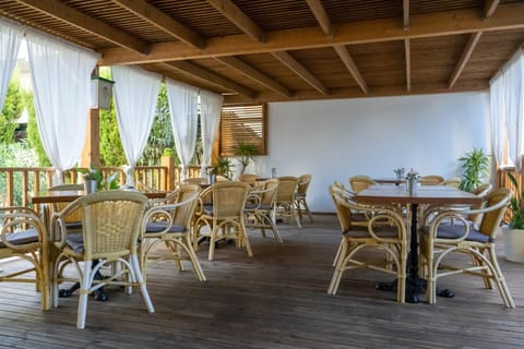 Coral beach house & food Hotel in Migjorn