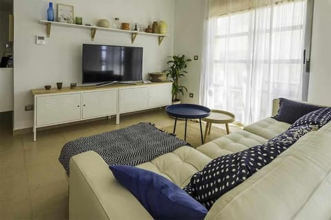 Communal lounge/ TV room, Living room, Seating area, hair dresser