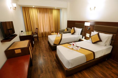 Hotel Meraden Grand Hotel in Varanasi