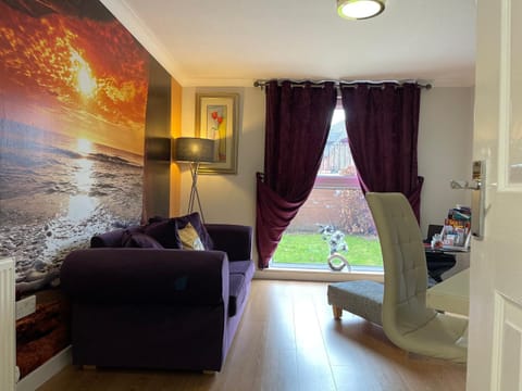HLA - KING COURT APARTMENT 2 Wohnung in Bellshill