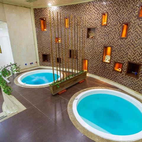 Hot Tub, Spa and wellness centre/facilities