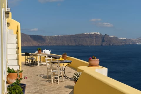 Day, Natural landscape, Balcony/Terrace, Seating area, Sea view