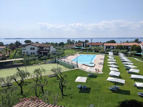 Solarium, View (from property/room), Tennis court, Garden view, Pool view, sunbed