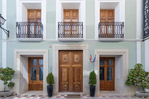 Property building, Facade/entrance
