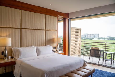 Bed, View (from property/room), Balcony/Terrace