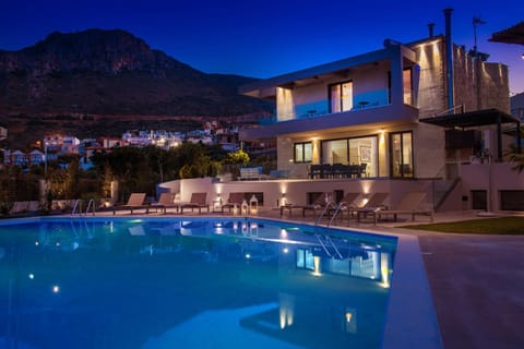 Orama 4 bedroom Villa with private pool Chalet in Piskopiano