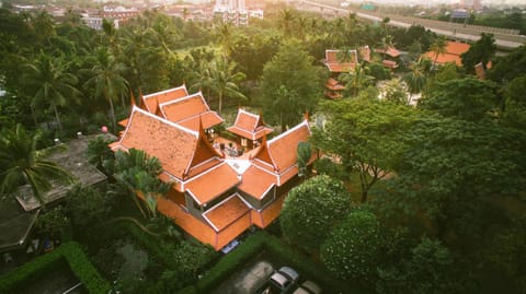 Property building, Bird's eye view