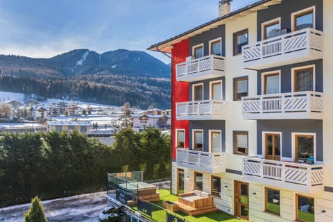 Property building, Nearby landmark, Day, Natural landscape, View (from property/room), Mountain view
