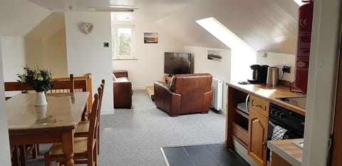 Living room, Dining area, kitchen