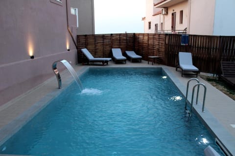 Day, Pool view, Swimming pool, sunbed