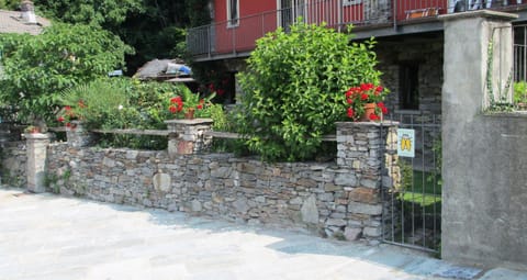 Facade/entrance, Garden