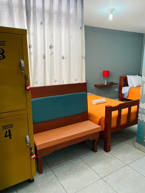 Sunset Hostel Airport Bed and Breakfast in Lima