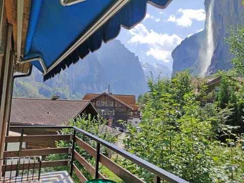 Balcony/Terrace, Mountain view