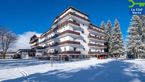 Property building, Day, Winter