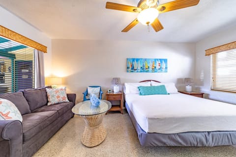 Bed, Living room, Seating area