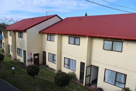 Facade/entrance, Bird's eye view, Area and facilities