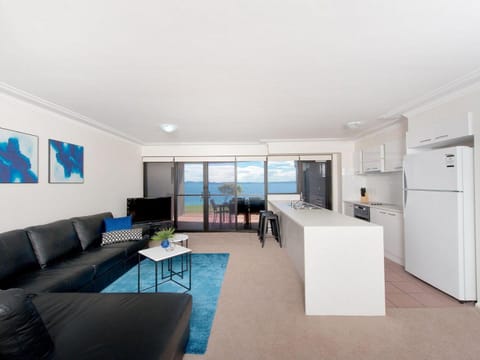 Florentine 6 stunning unit with sensational views Apartment in Nelson Bay