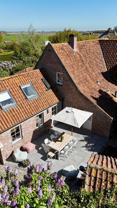 Property building, Balcony/Terrace