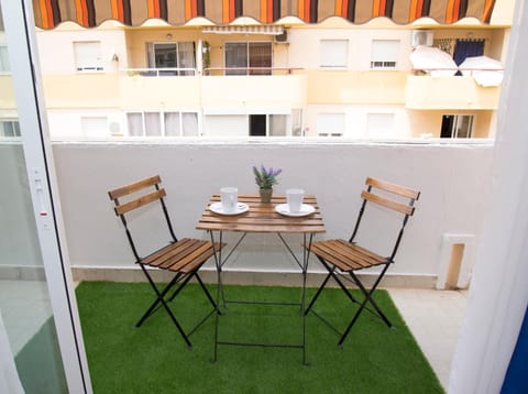 Cosy Apartment Close to Sea, WiFi, Air Cond Apartment in Calp