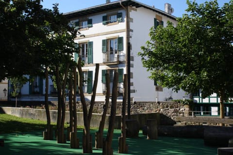 Property building, Facade/entrance