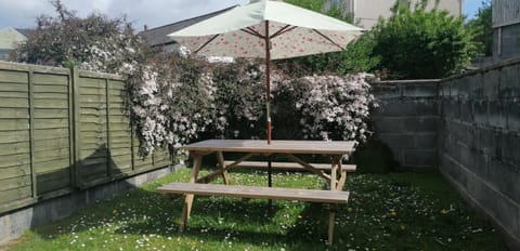 Garden, Dining area, Garden view