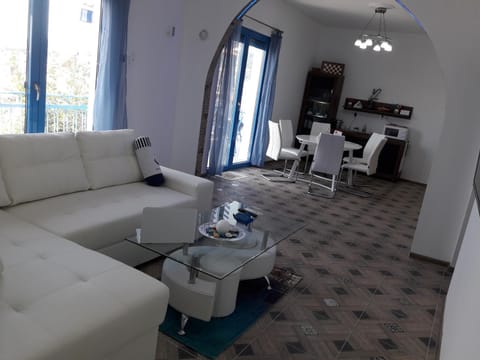 Island Apartment Condo in Kavala