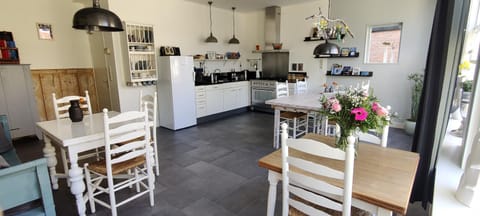 Dining area, Communal kitchen