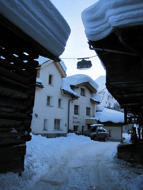Facade/entrance, Winter
