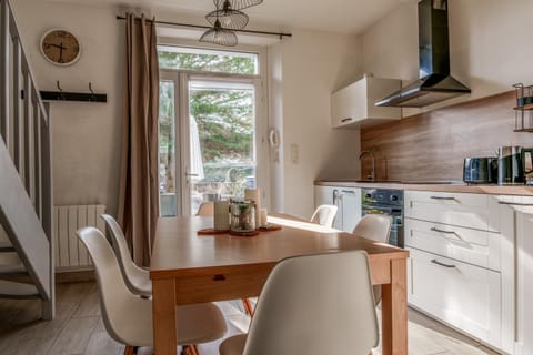 Dining area, dishwasher, oven, stove