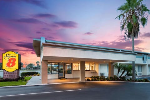 Property building, On site, Time of day, Sunset