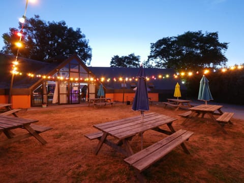 Patio, Garden