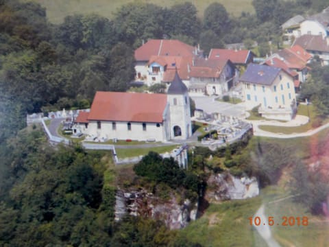 Neighbourhood, Bird's eye view