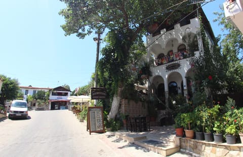 Property building, Facade/entrance, Neighbourhood