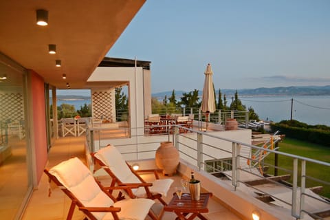 Luxury Beach house viewing at the Corinthian Gulf House in Euboea