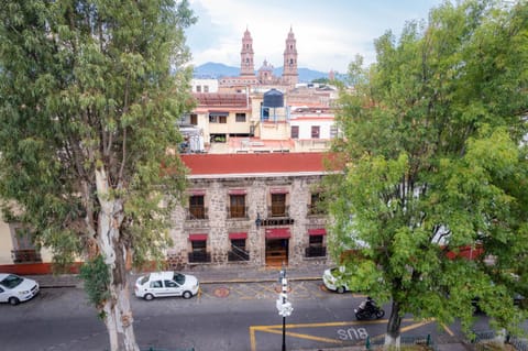 Property building, Day, Neighbourhood, Bird's eye view, Location