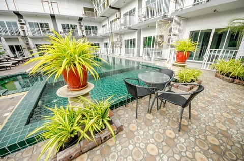 View (from property/room), Pool view